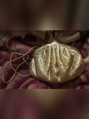 Vintage 70's Gold Lame Metallic Women's Drawstring Evening Bag/Clutch